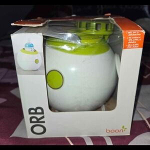 ORB Green and White Humidifier